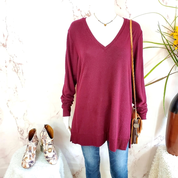 Lucky Brand Sweaters - Lucky Brand so soft pullover v neck sweater tunic